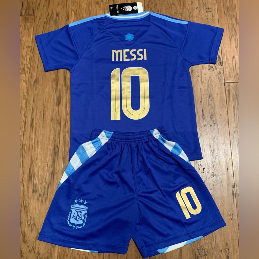 MESSI KIDS JERSEY ARGENTINA ROYAL BLUE GOLD LETTERS - YOUTH SIZING - SHIPS TODAY